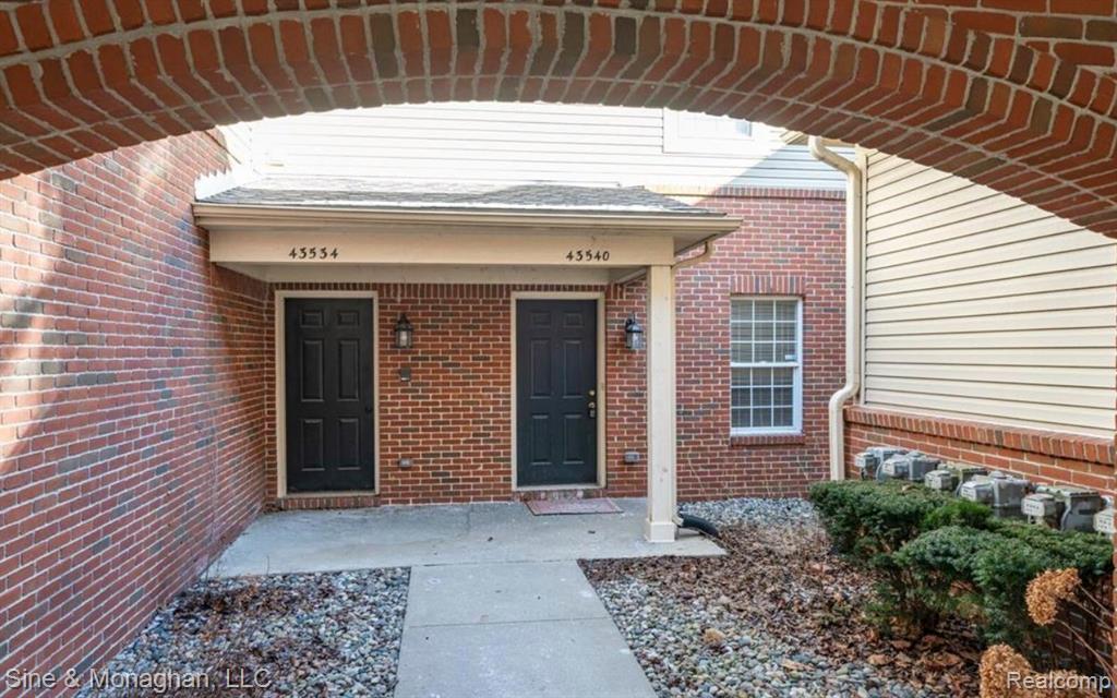 43540 Pendleton Circle, Sterling Heights, MI 48313 — Photo 2