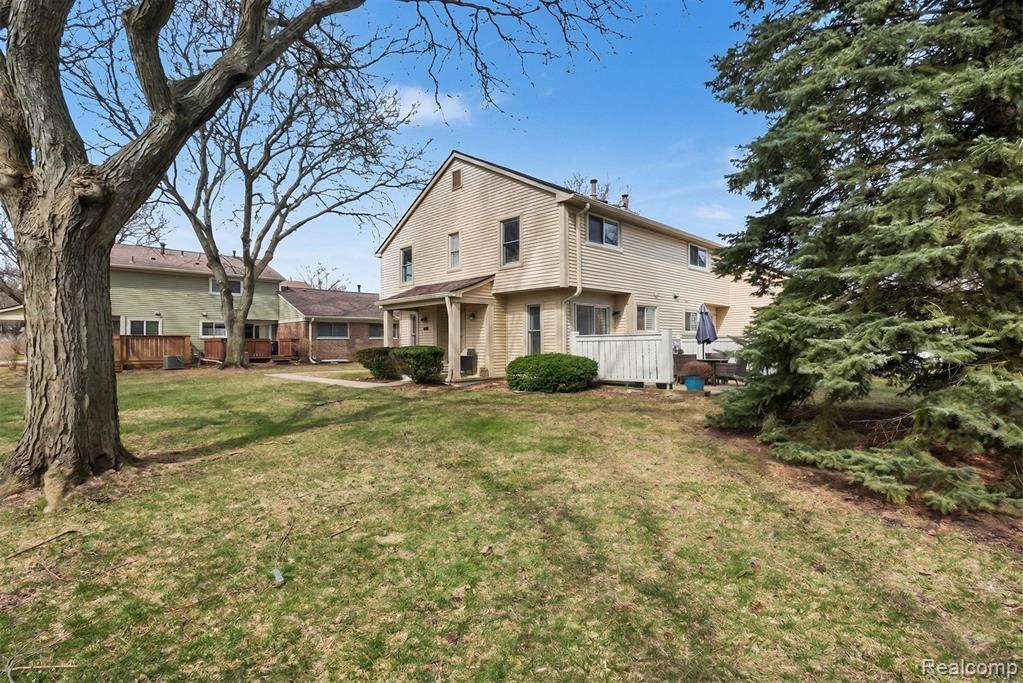 2717 Winthrop Court, Ann Arbor, MI 48104 — Photo 16