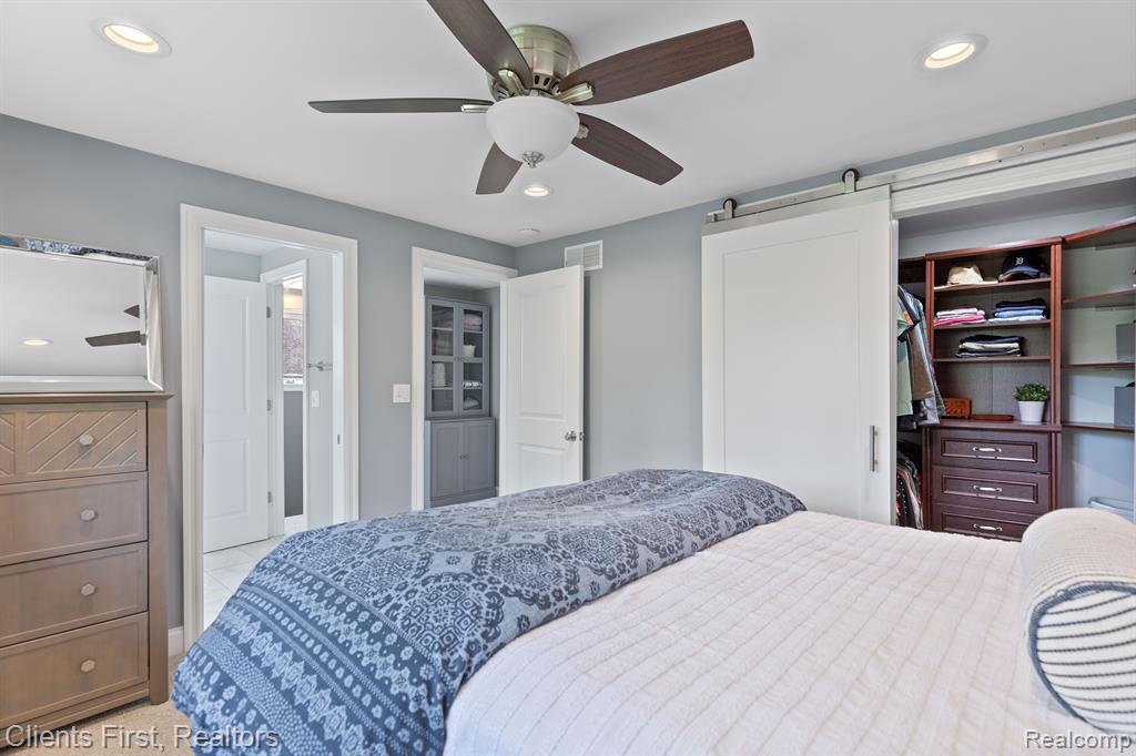 9193 HACKBERRY Avenue, Plymouth, MI 48170 — Photo 19
