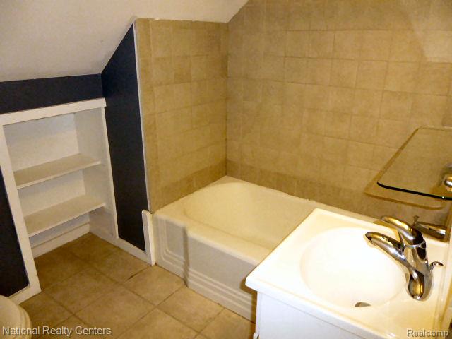 630 W University Drive, Rochester, MI 48307 — Photo 14