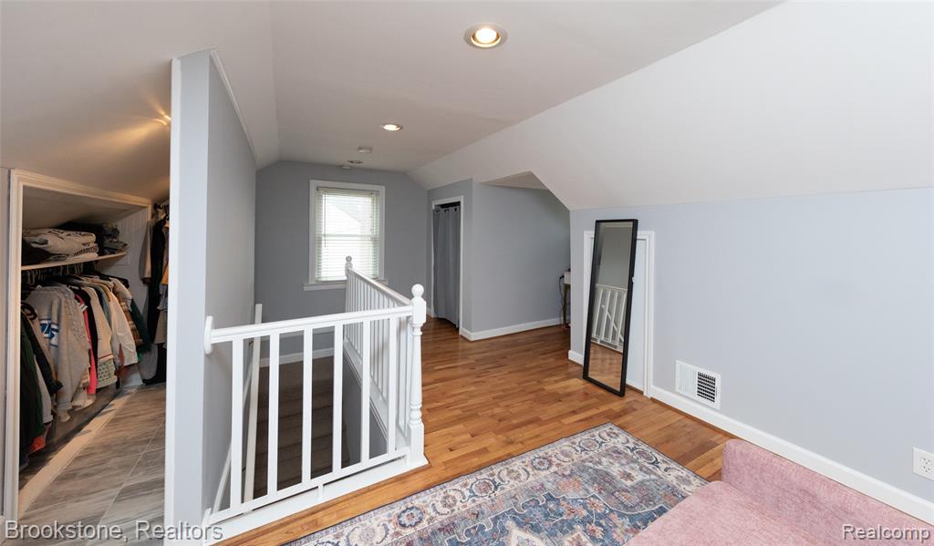 2156 Cambridge, Berkley, MI 48072 — Photo 29