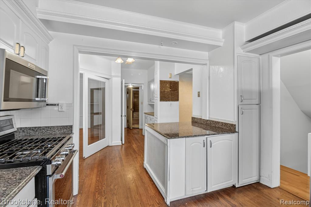 1735 Lincolnshire Drive, Highland Park, MI 48203 — Photo 24