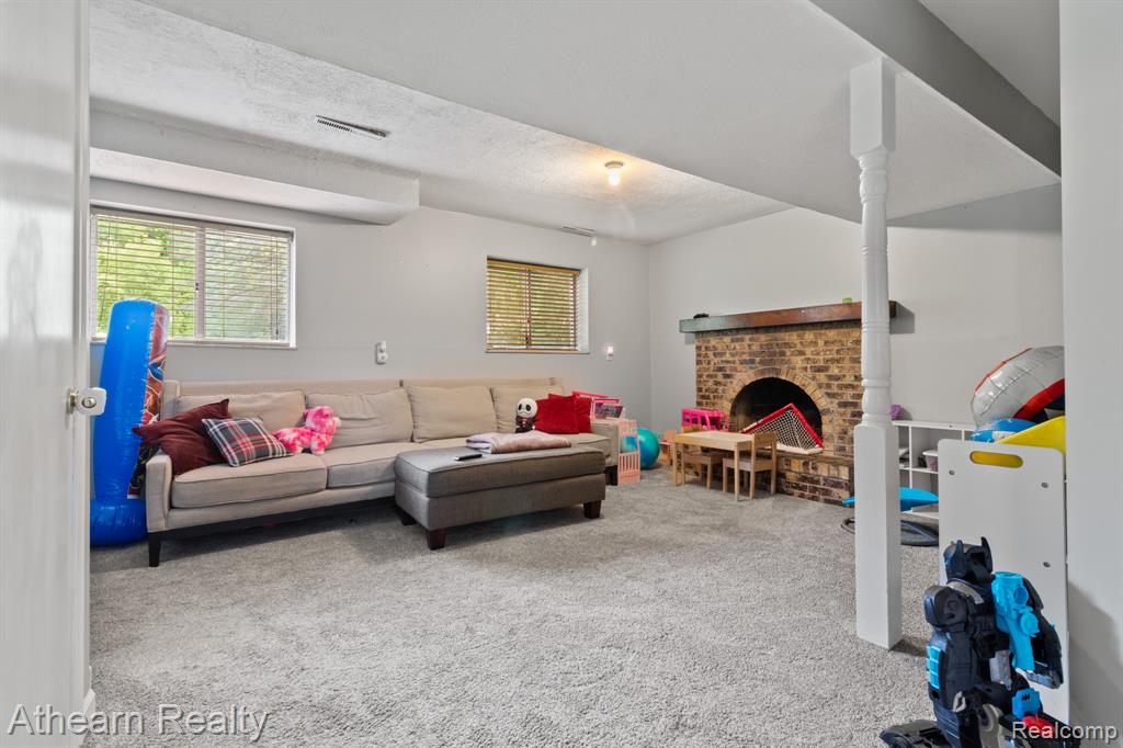7156 Sharp Road, Swartz Creek, MI 48473 — Photo 25