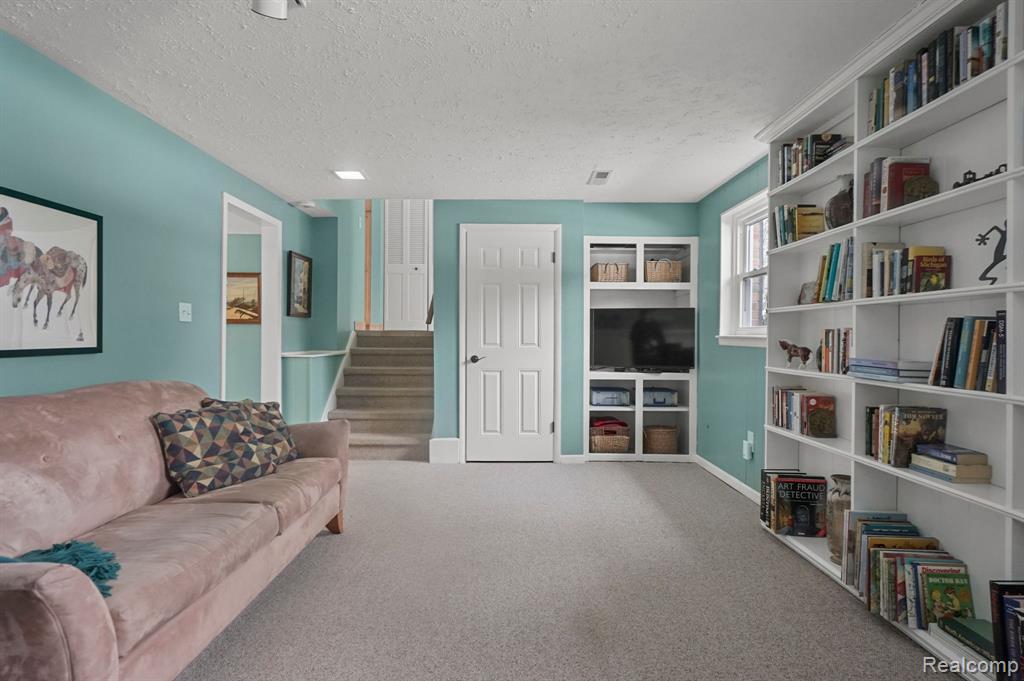 4414 BRANDYWYNE Drive, Troy, MI 48098 — Photo 14