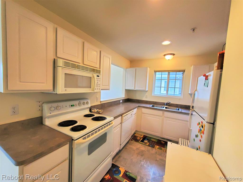 1127 BEAVER Run, Troy, MI 48083 — Photo 6