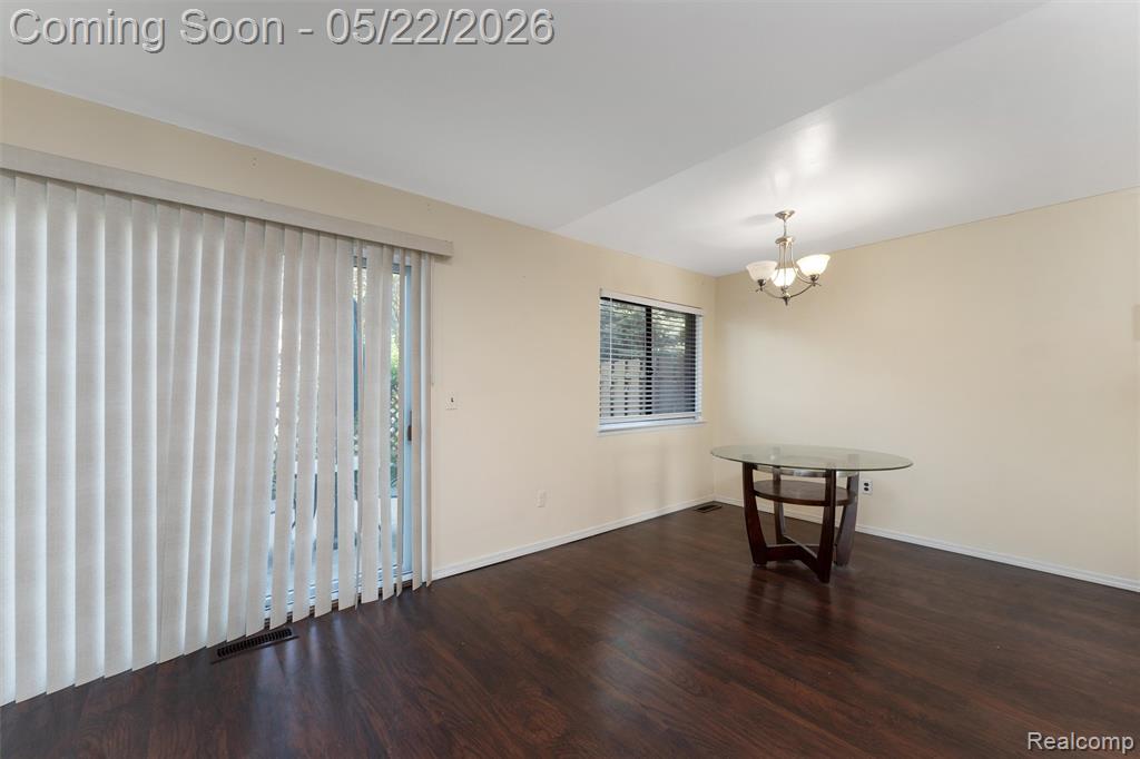 32105 W 12 Mile Road, Farmington, MI 48334 — Photo 10