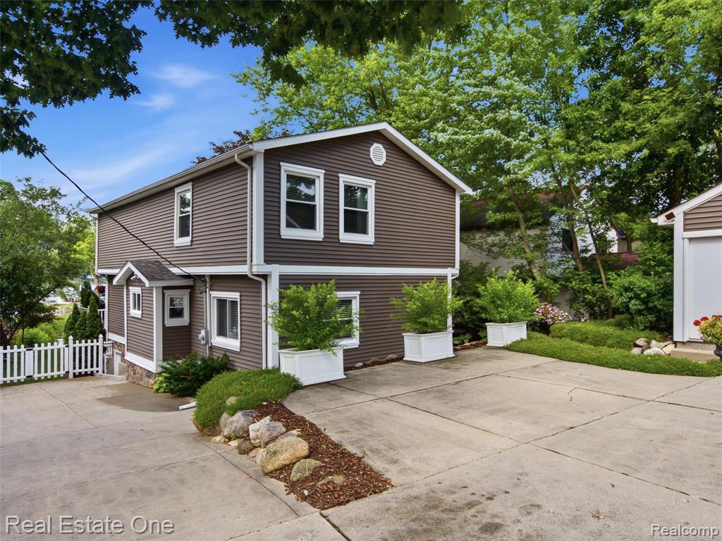 4011 Lotus Drive, Waterford, MI 48329 — Photo 19