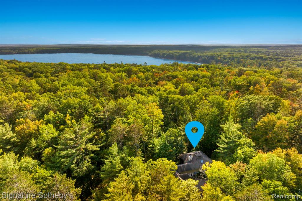 11436 Lakeview Road NE, Bear Lake, MI 49646 — Photo 2