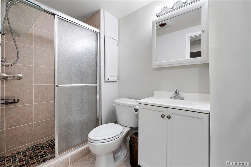 44800 Bayview Drive, 33, Novi, MI 48377 — Photo 42