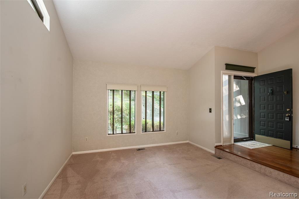 8878 Minne Wanna Road, Independence, MI 48348 — Photo 23