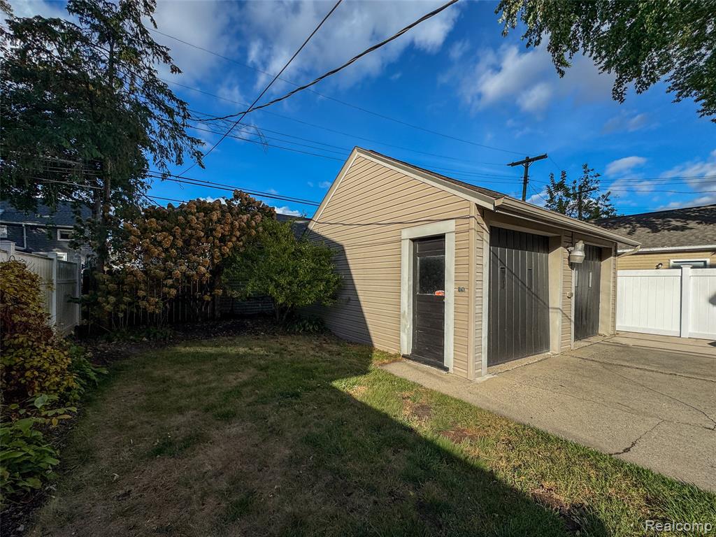 686 Princeton Road, Berkley, MI, 48072