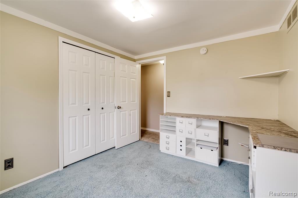 24705 Colonial Drive, Woodhaven, MI 48183 — Photo 42