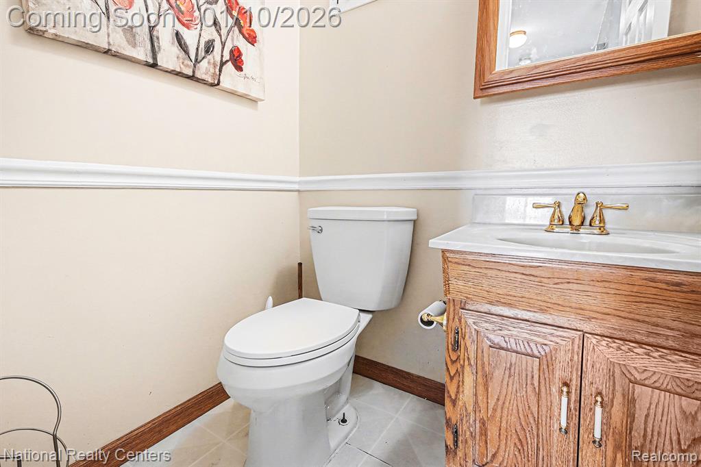 24840 Cabot Drive, Woodhaven, MI 48183 — Photo 16
