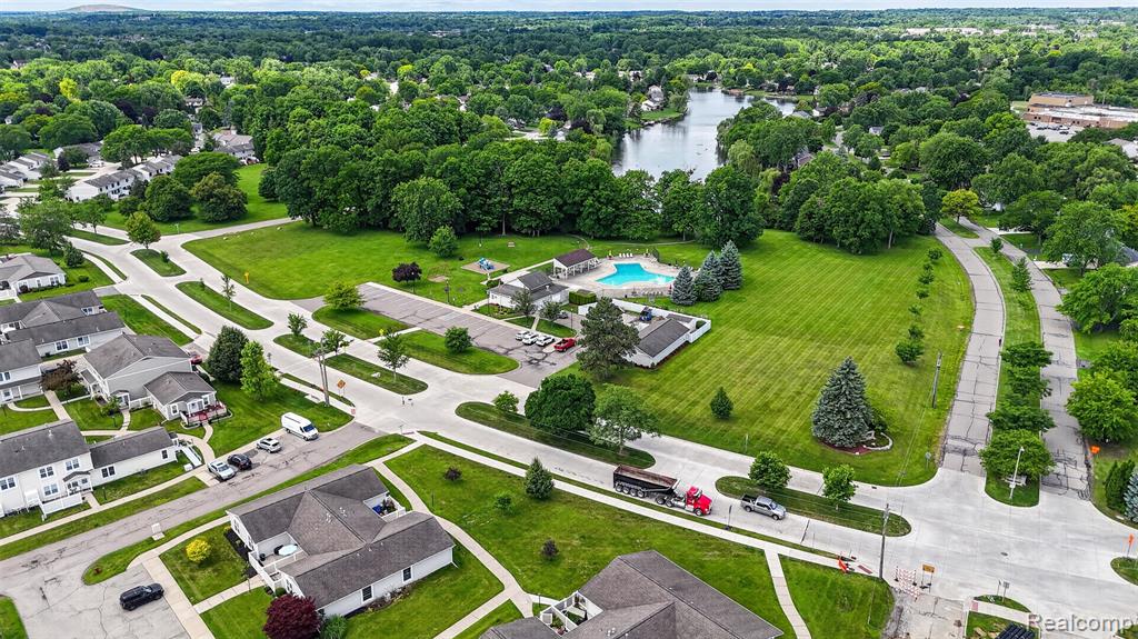 39613 Village Wood Lane, Novi, MI — Photo 28
