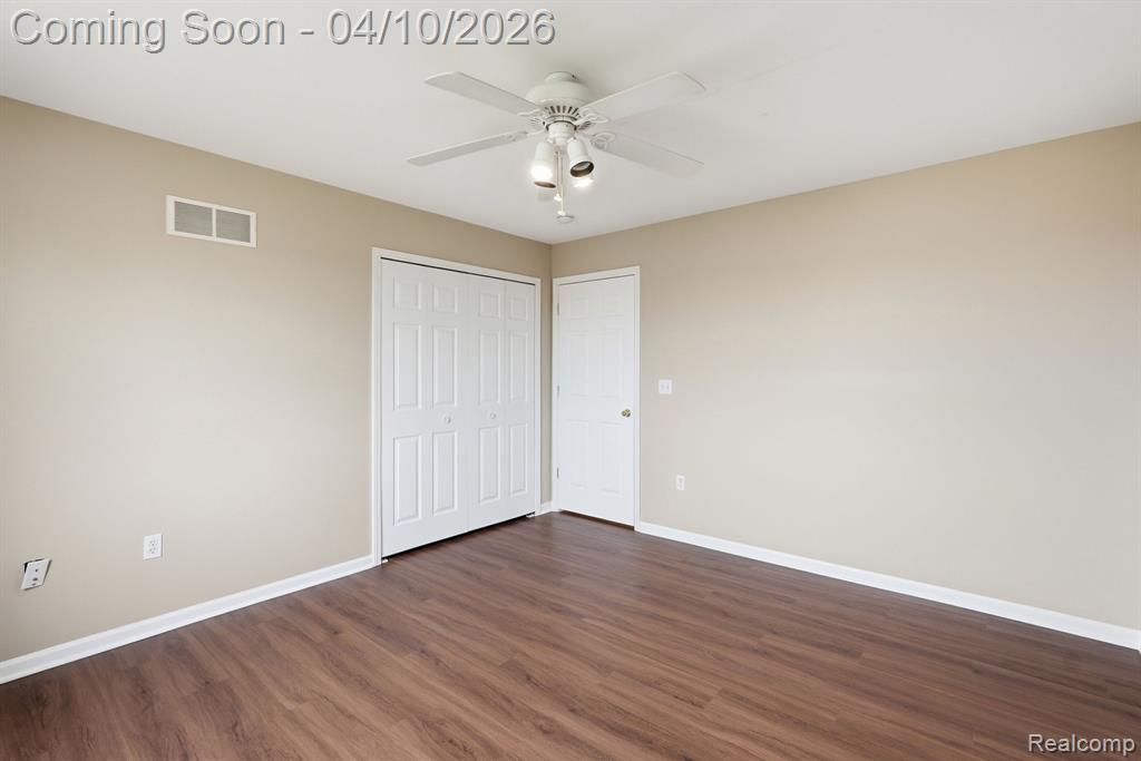 300 E Canford Park, Canton, MI 48187 — Photo 16