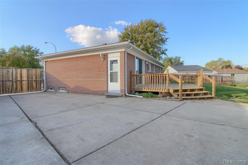 9985 Jackson Lane, Van Buren, MI 48111 — Photo 24