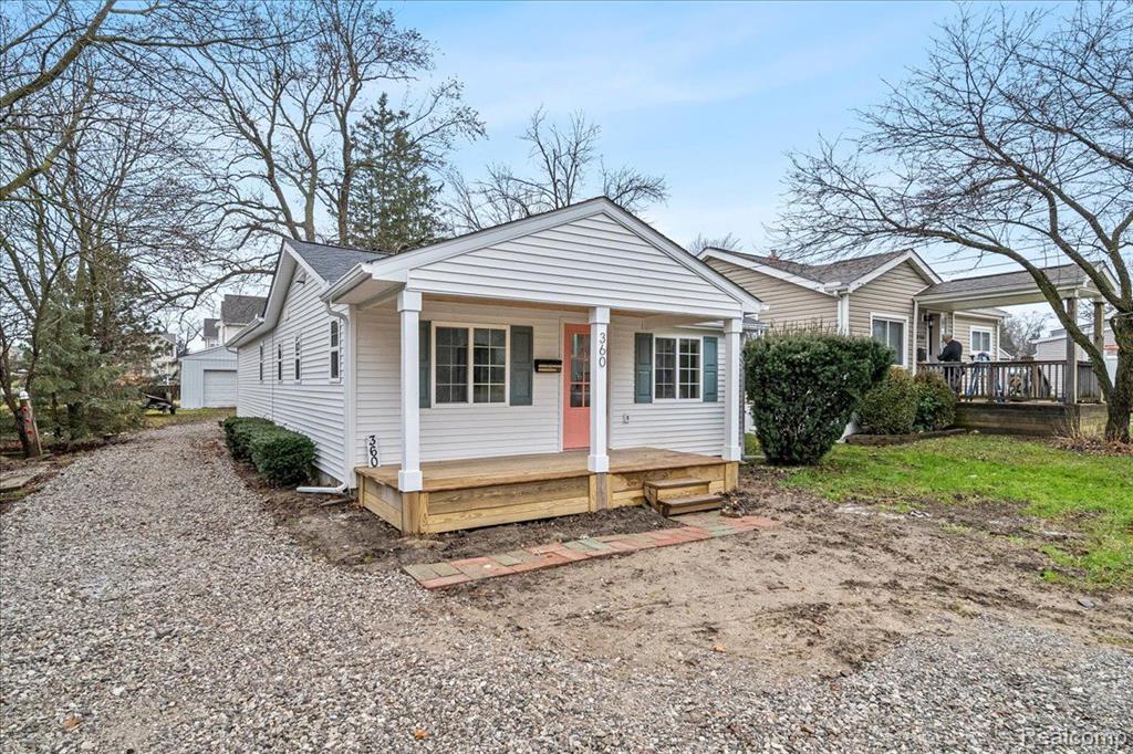 360 NEWTON Drive, Lake Orion, MI 48362 — Photo 3