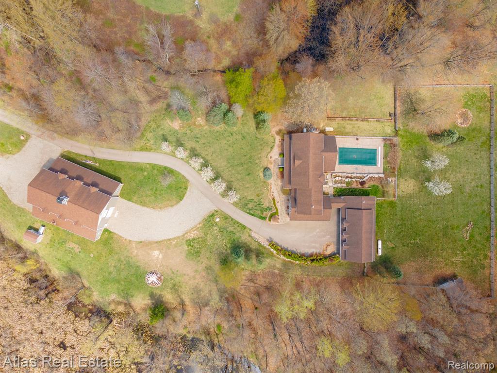 2716 LAKE GEORGE Road, Leonard, MI 48367 — Photo 8