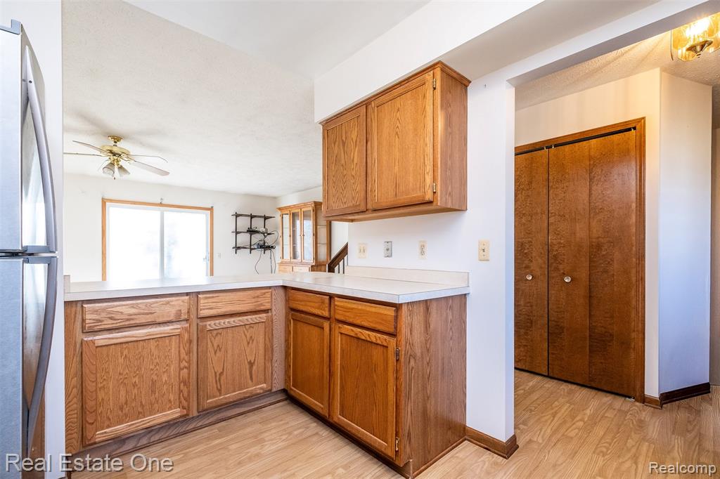 7053 Pershing, Waterford, MI 48327 — Photo 11