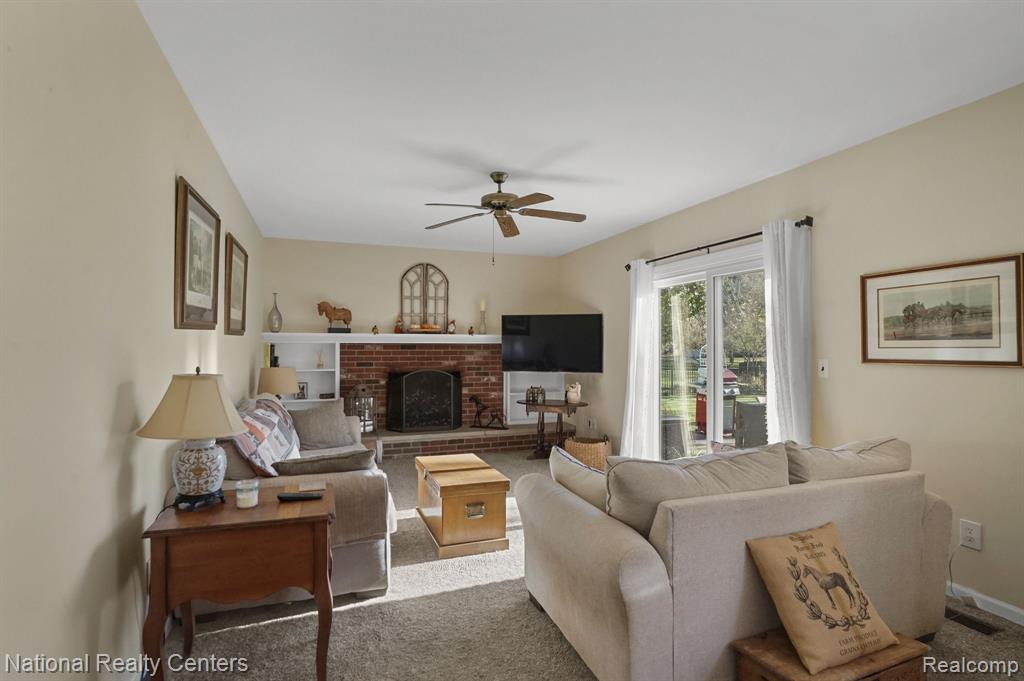 9812 ATWOOD Drive, South Lyon, MI 48178 — Photo 27