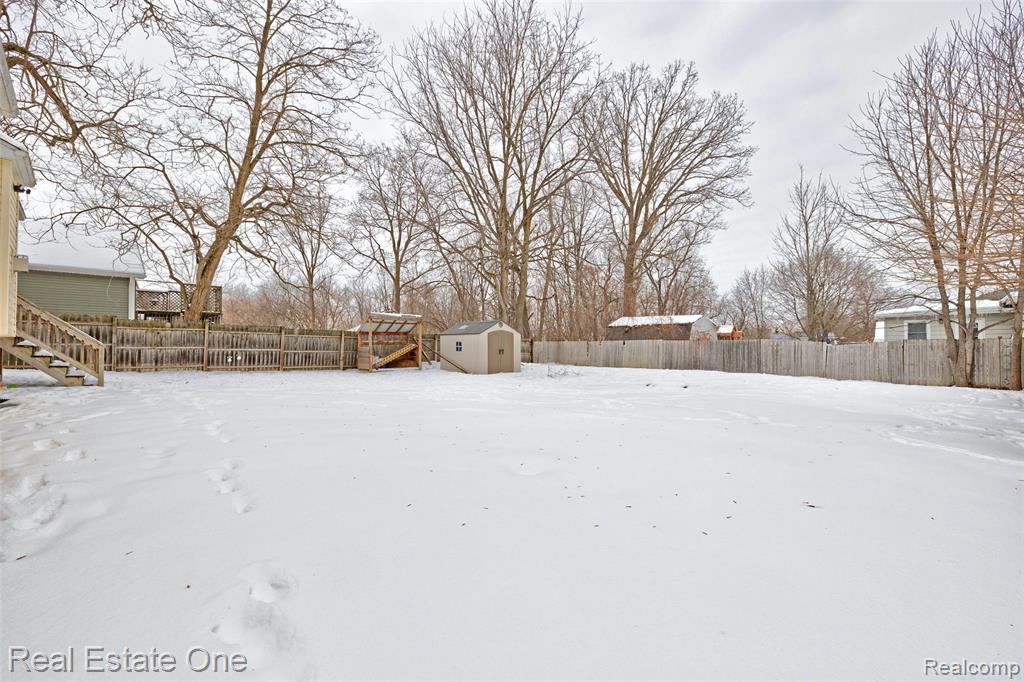 10147 Erie Street, Goodrich Vlg, MI — Photo 36
