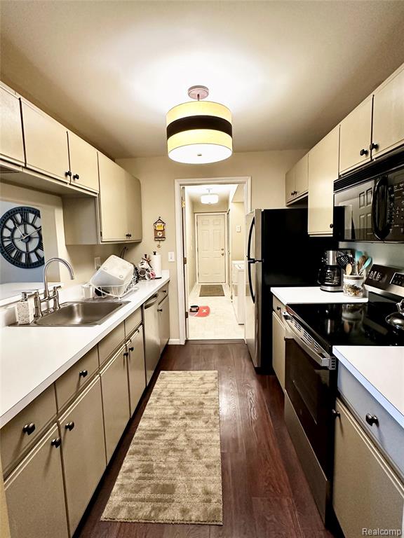6536 Shetland Court, Utica, MI 48316 — Photo 11