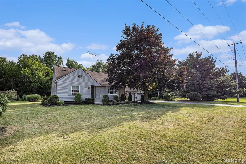 5294 E Atherton Road, Burton, MI 48519 — Photo 4