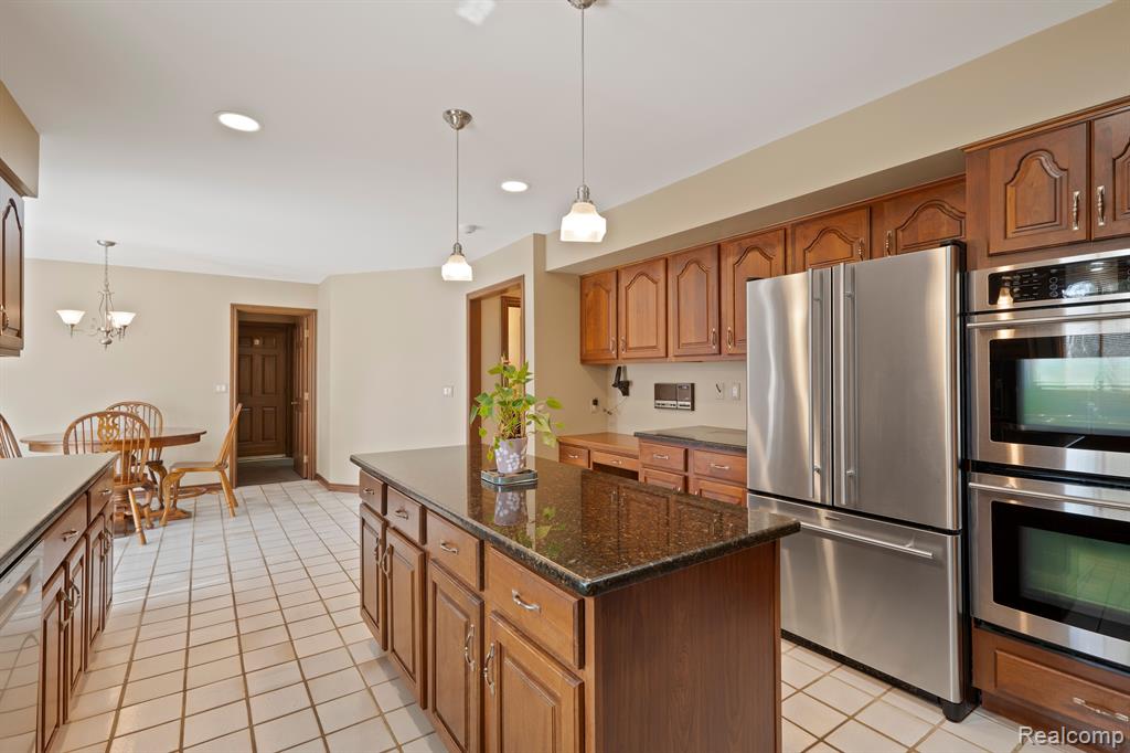 415 W HICKORY GROVE Road, Bloomfield Hills, MI 48302 — Photo 14