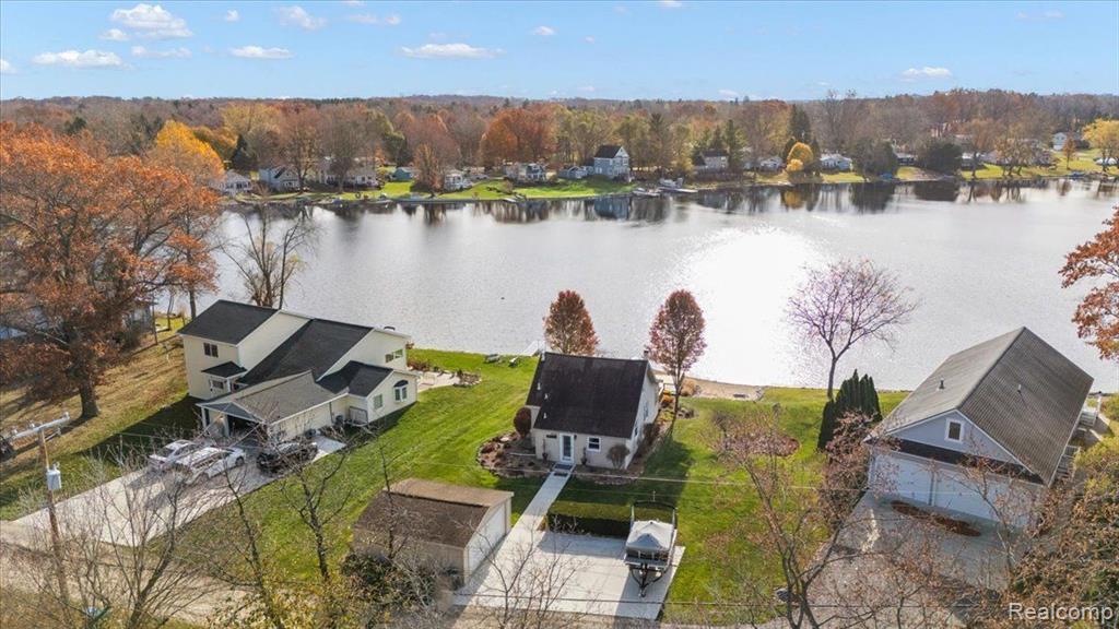 6738 GRAND BEACH Drive, Brighton, MI 48114 — Photo 38