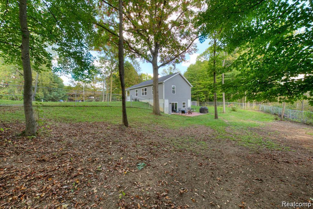 4537 Lakewood Drive, Otter Lake, MI 48464 — Photo 5