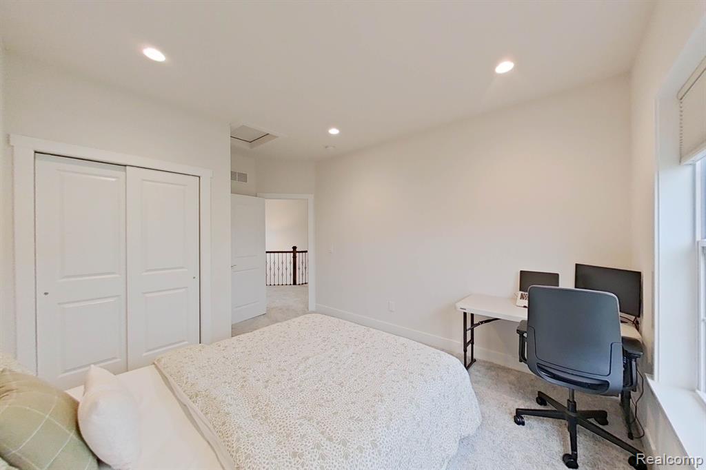 51060 LAUREL Park Drive, Canton, MI 48188 — Photo 31