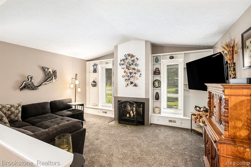 4057 Cypress Drive, Troy, MI 48085 — Photo 20