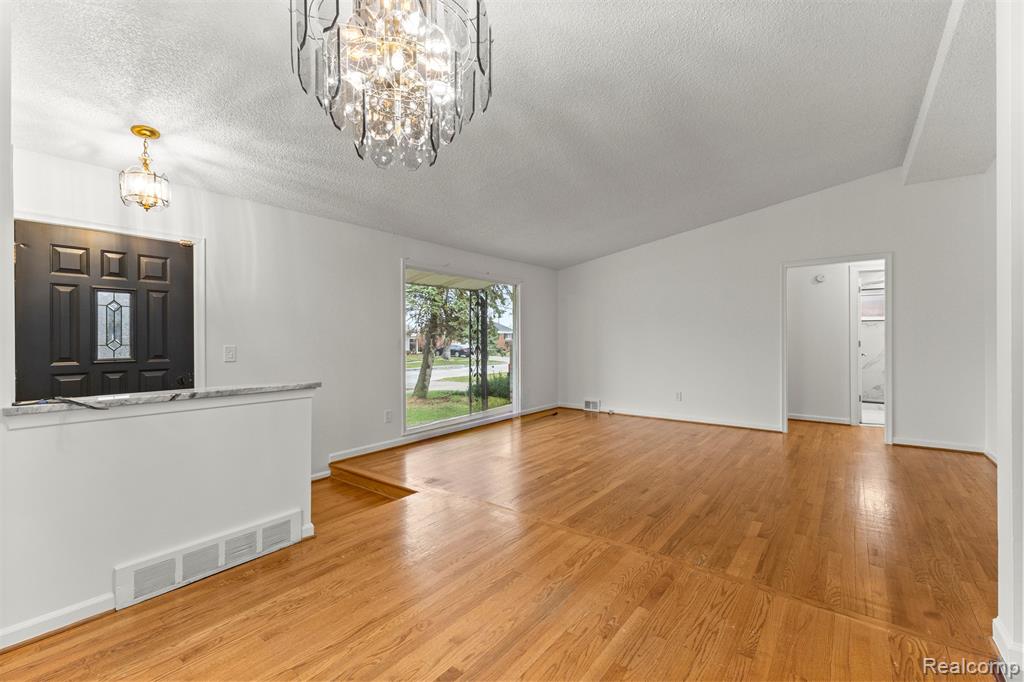 7423 Amboy Street, Dearborn Heights, MI 48127 — Photo 12