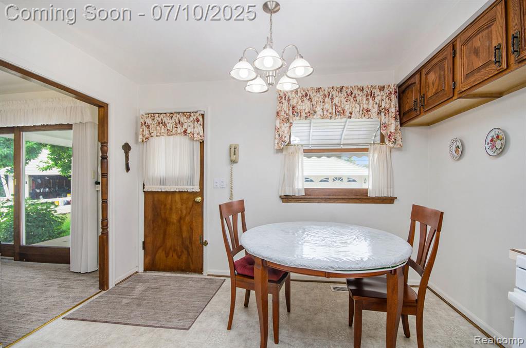 6147 Dwight Street, Dearborn Heights, MI 48127 — Photo 5
