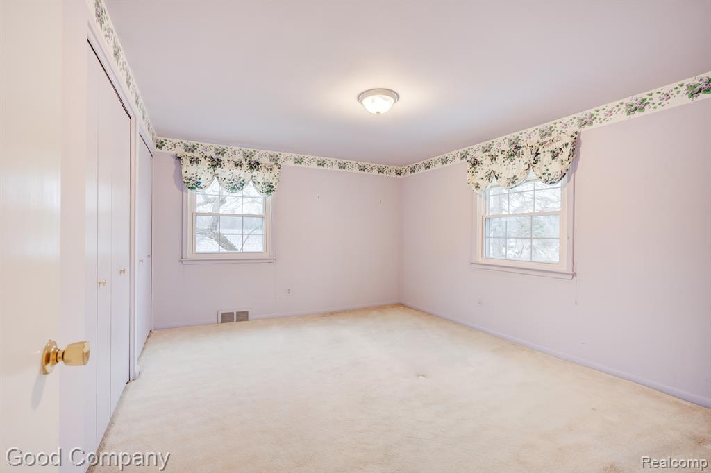 702 PARKMAN Drive, Bloomfield Hills, MI 48304 — Photo 34