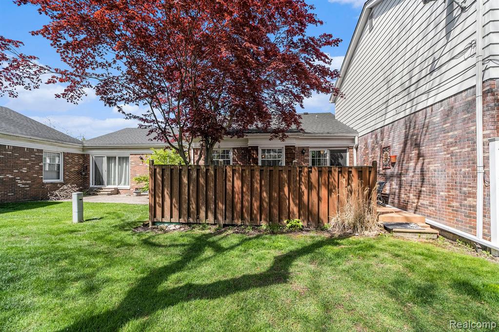 4621 Leisure Lane, Trenton, MI 48183 — Photo 34