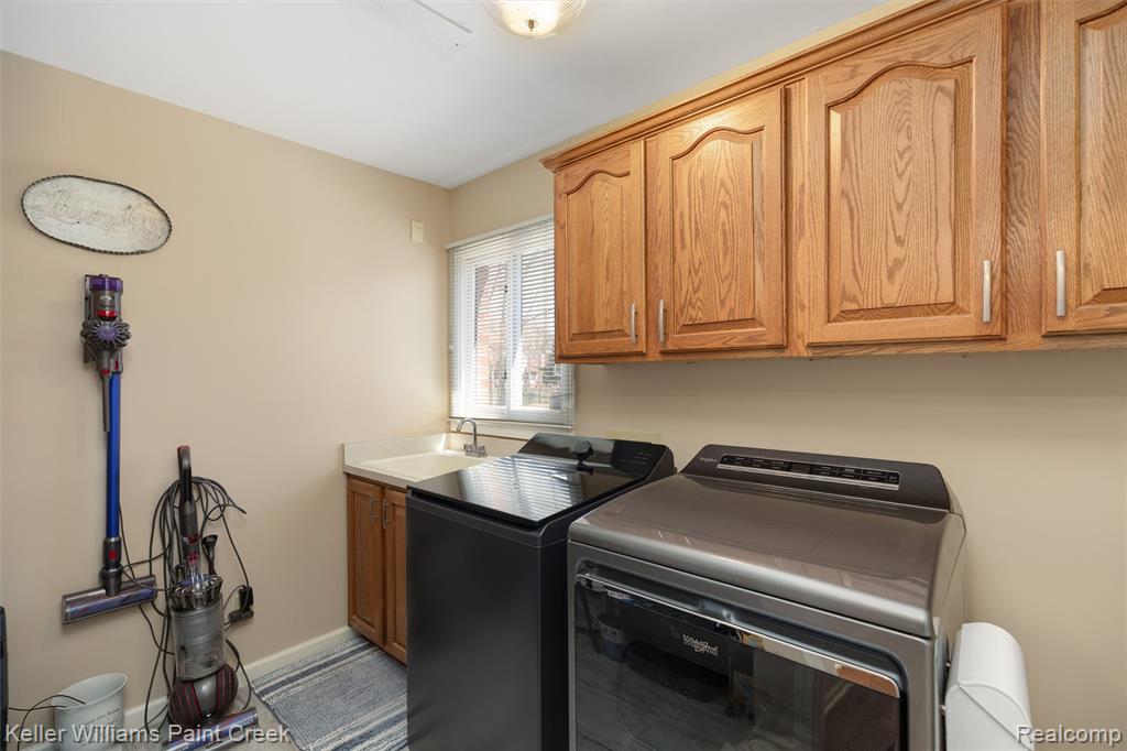 14765 Sparrow Drive, Shelby Twp, MI 48315 — Photo 23