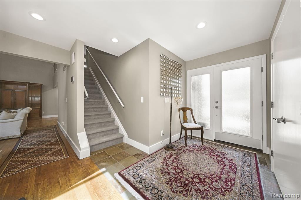 1049 STRATFORD Lane, Bloomfield Hills, MI 48304 — Photo 10