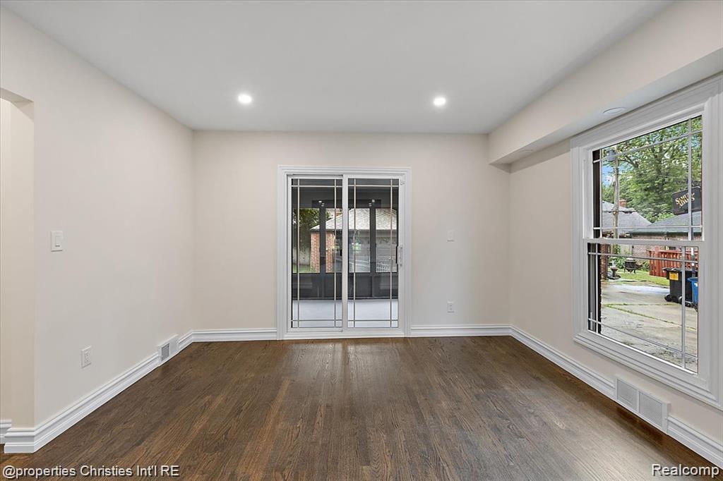 18934 FAIRFIELD Street, Detroit, MI 48221 — Photo 21