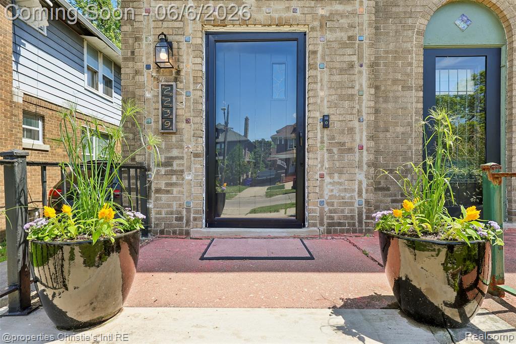 2239 Atkinson Street, Detroit, MI 48206 — Photo 2