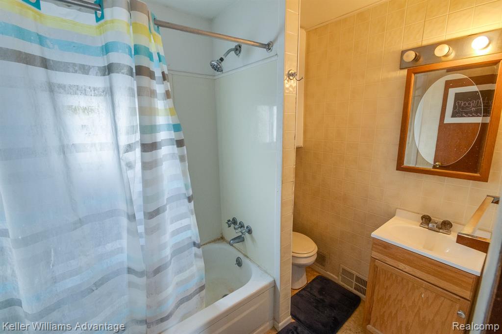 4104 Mayfair Street, Dearborn Heights, MI 48125 — Photo 24