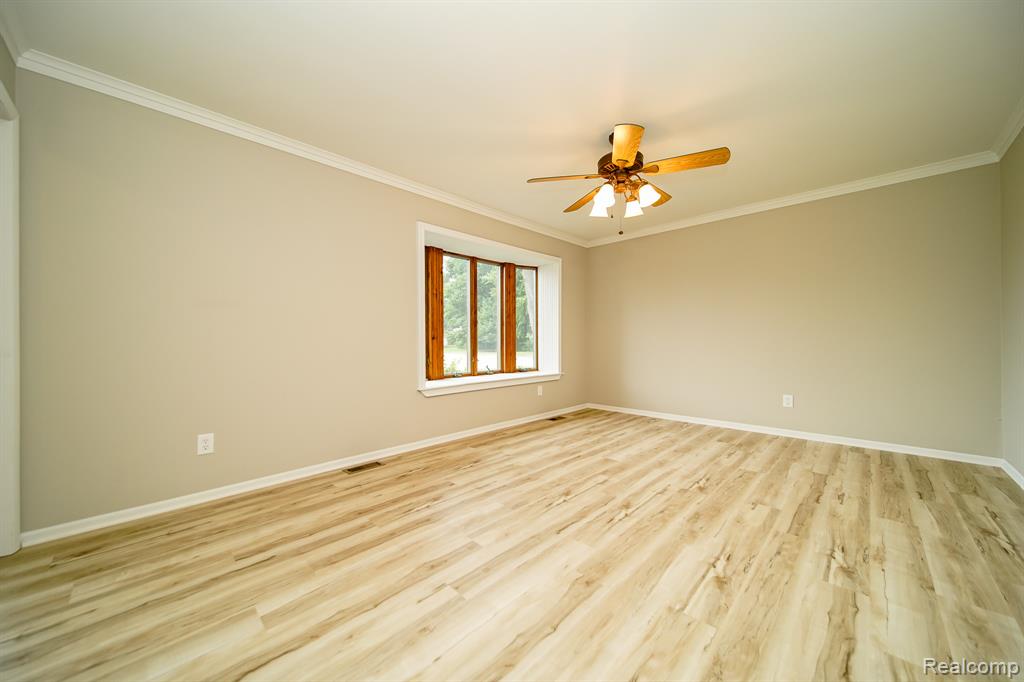 51784 Julies Drive, Clinton Twp, MI 48047 — Photo 15