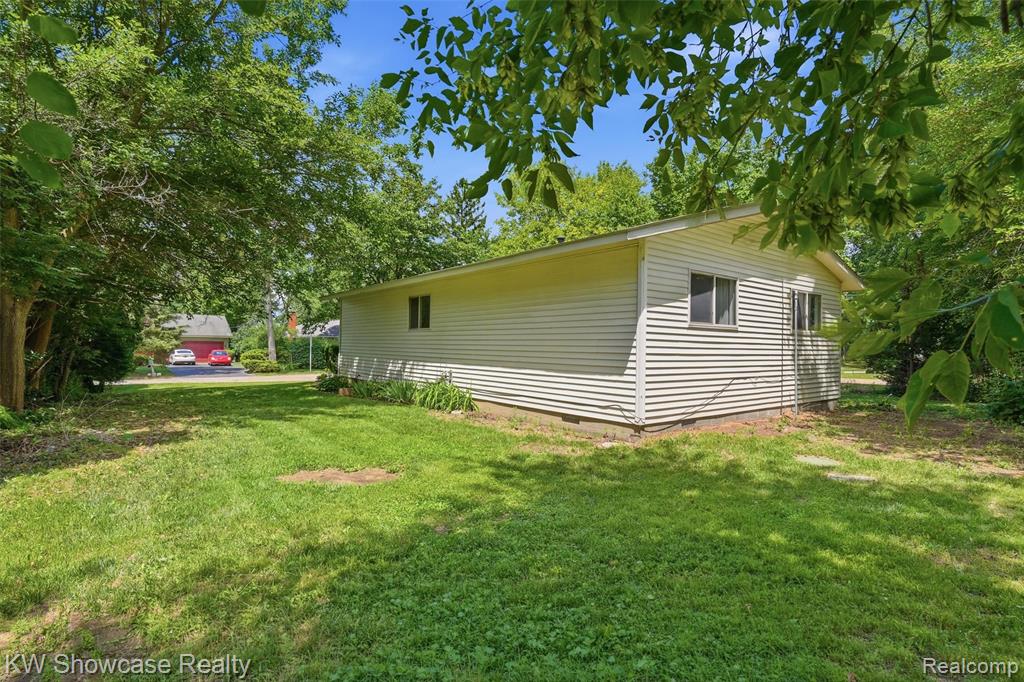 801 Farnsworth Road, White Lake, MI — Photo 27