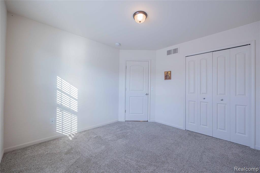 17155 Theresa Lane, New Boston, MI 48164 — Photo 6