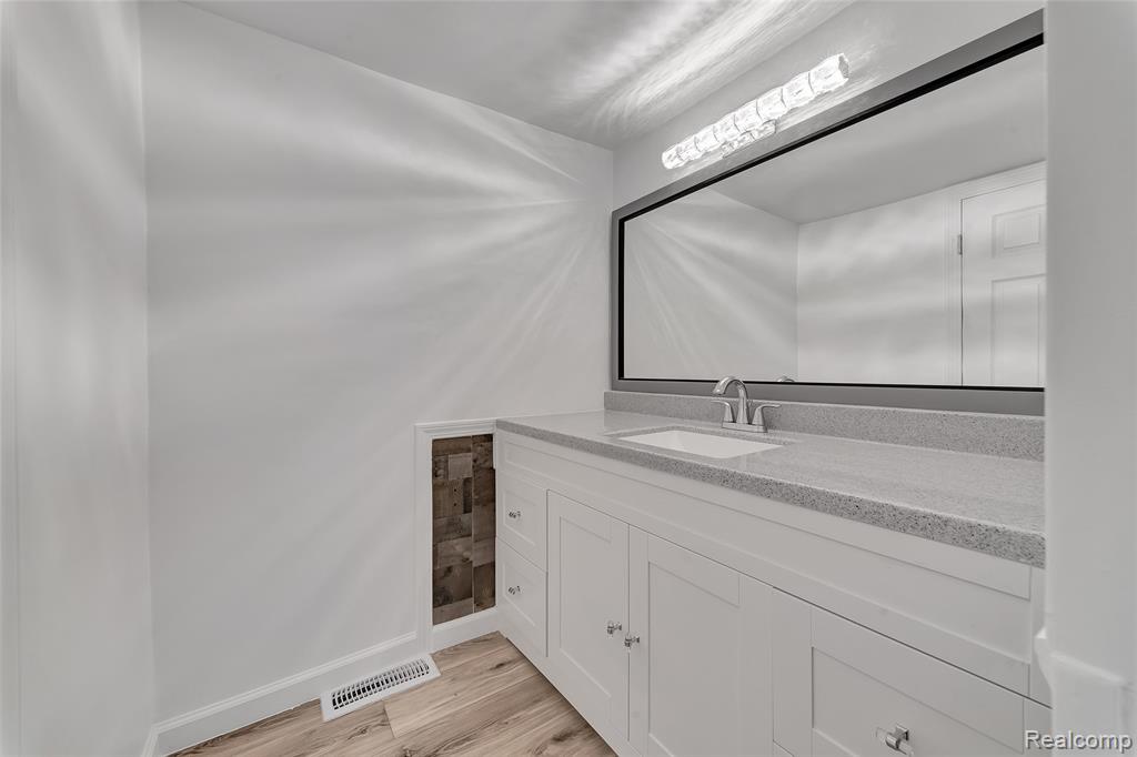 20885 Westview Avenue, Ferndale, MI 48220 — Photo 30