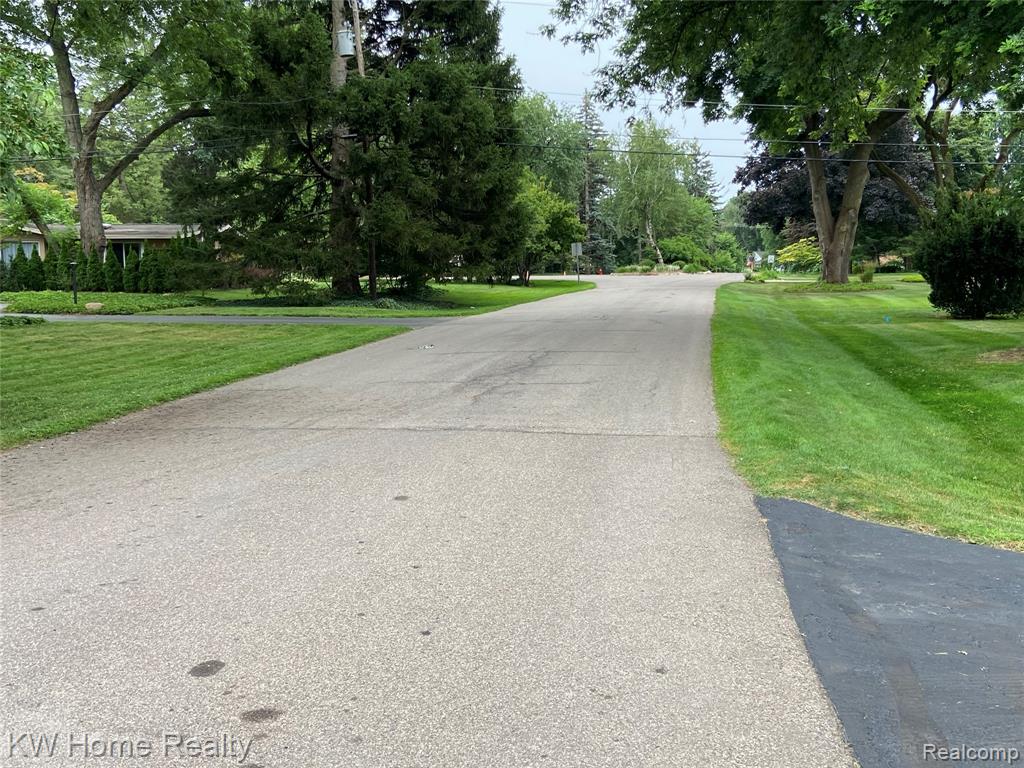 5660 Crabtree Road, Bloomfield Hills, MI 48301 — Photo 37