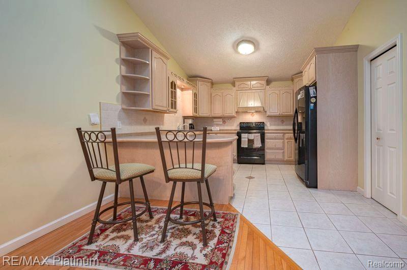 7567 Radcliffe, 55, Brighton, MI 48114 — Photo 17
