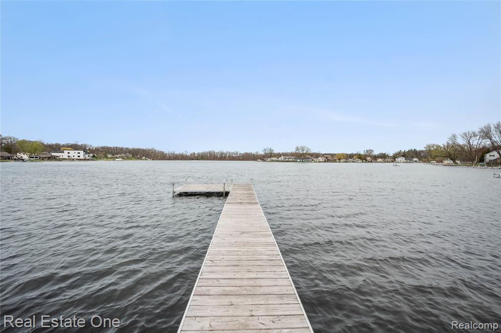 508 Woodstone Court, White Lake, MI — Photo 10