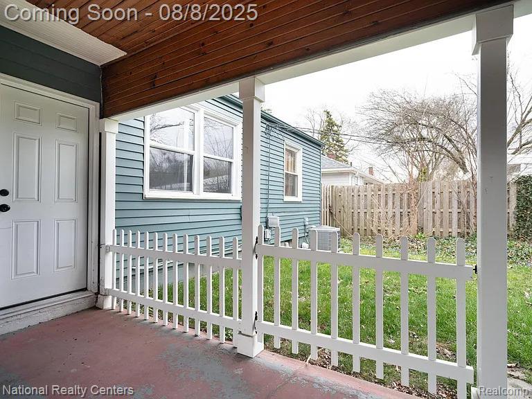 4727 Olivia Avenue, Royal Oak, MI 48073 — Photo 17