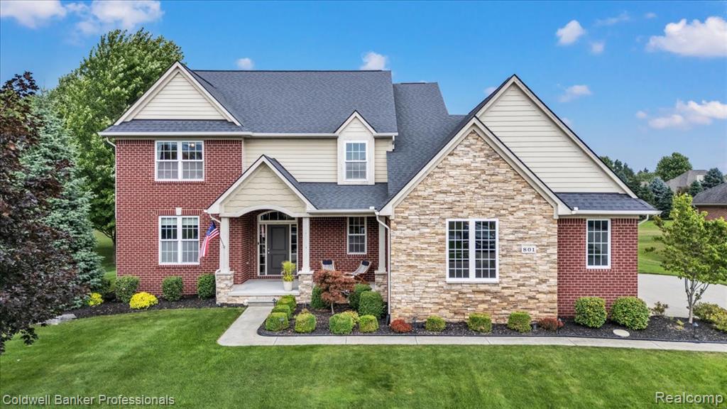 801 Watersmeet Drive, Oxford, MI 48371